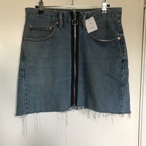 NEW Levi’s cut off skirt with zipper o ring
